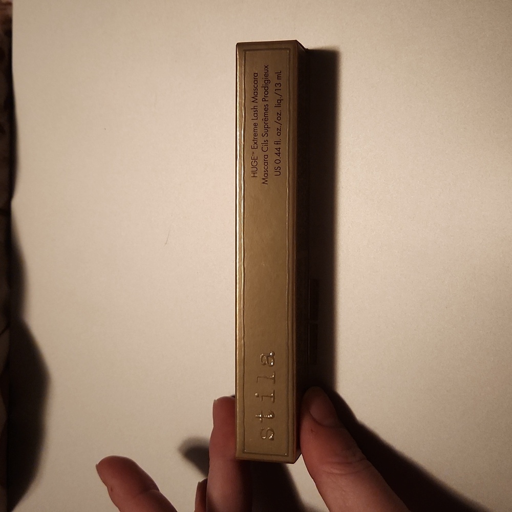 Stila HUGE Extreme Lash Mascara (full size)